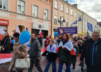 Marsz „Polska za pokojem” w centrum Rzeszowa [ZDJĘCIA]