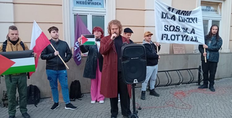 Solidarni z członkami flotylli z pomocą dla Strefy Gazy. Demonstracje w Przemyślu i Rzeszowie
