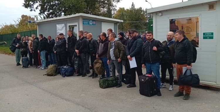 Nowi terytorialsi w przemyskiej brygadzie. Kilkudziesięciu ochotników rozpoczyna szkolenie [ZDJĘCIA]