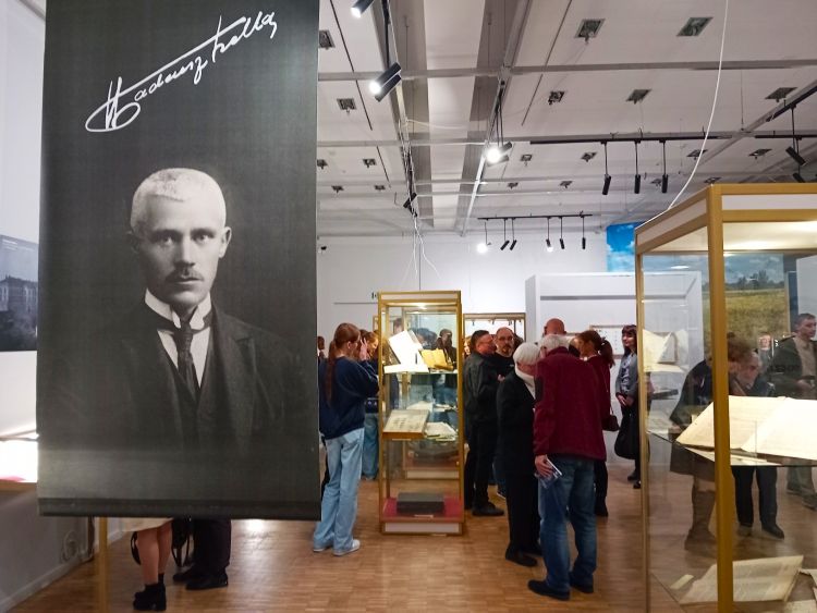 Wystawa w Przemyślu upamiętnia 140. rocznicę urodzin Tadeusza Trelli [ZDJĘCIA]