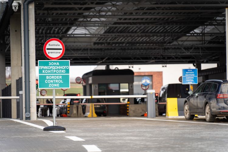 Funkcjonariusze Bieszczadzkiego Oddziału Straży Granicznej wykryli kolejne fałszywe dokumenty