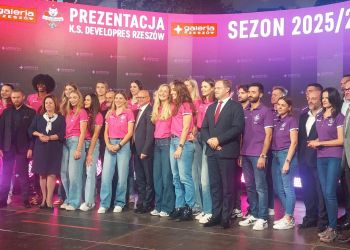 Siatkarskie drużyny Rzeszowa zaprezentowały się kibicom w Galerii Rzeszów