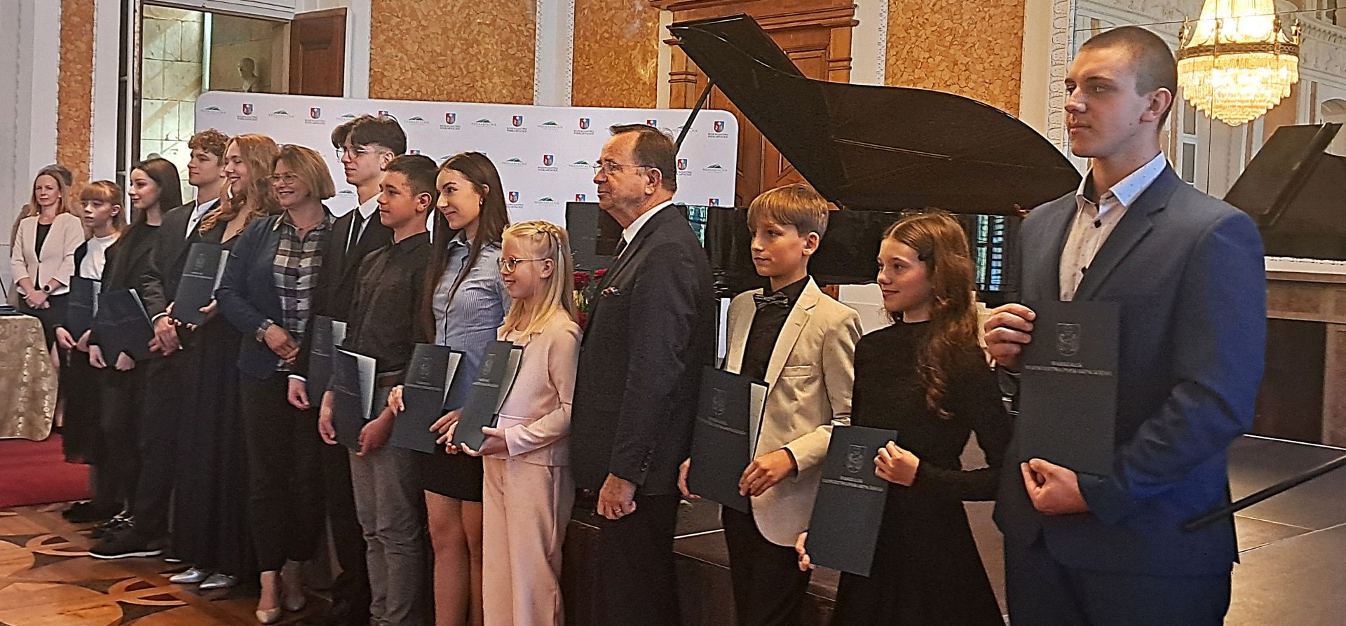 84 młodych artystów z Podkarpacia nagrodzonych stypendiami w programie „Nie zagubić talentu”