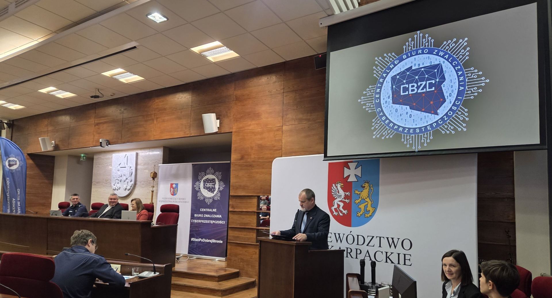 Podkarpackie samorządy uczą się bronić przed hakerami