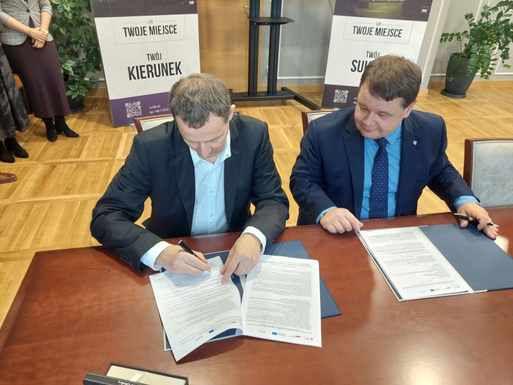 Collegium Medicum Uniwersytetu Rzeszowskiego z nowym budynkiem dydaktycznym [ZDJĘCIA]