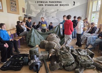 Ponad 180 podkarpackich szkół w programie „Edukacja z wojskiem”. Żołnierze uczą dzieci, jak reagować w sytuacjach zagrożenia