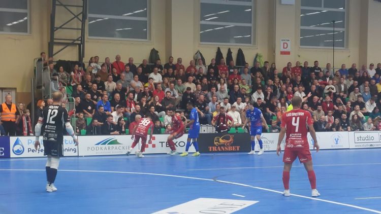 Lider z Przemyśla pokonał wicemistrza Polski