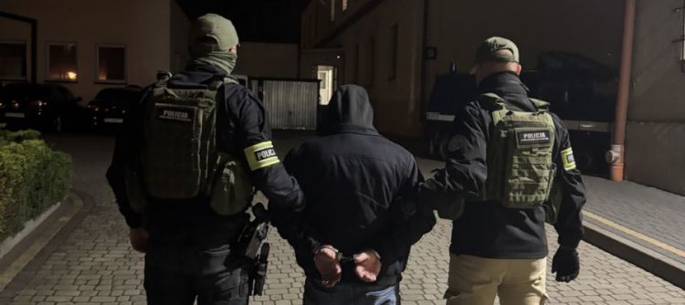 Ukrywał się przed policją 16 lat. Wrócił na Podkarpacie w rodzinne strony i wpadł [WIDEO]