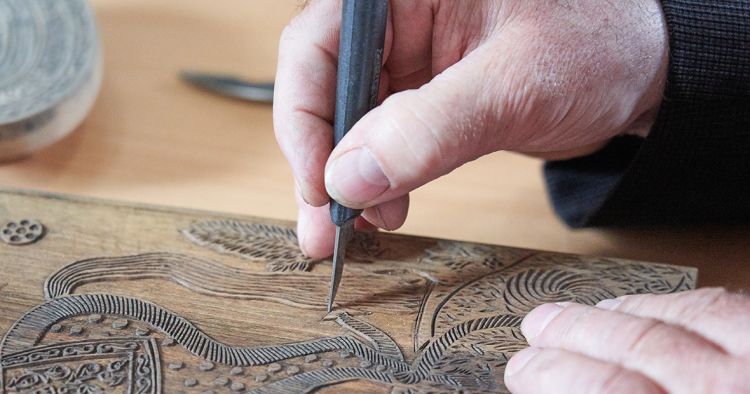 Największy drzeworyt w Polsce zaprezentowany w Płazowie. Wystawa w zabytkowej cerkwi