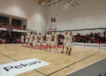 Koszykarze Resovii „rzutem na taśmę” wygrali mecz 6. kolejki I ligi [ZDJĘCIA i VIDEO]