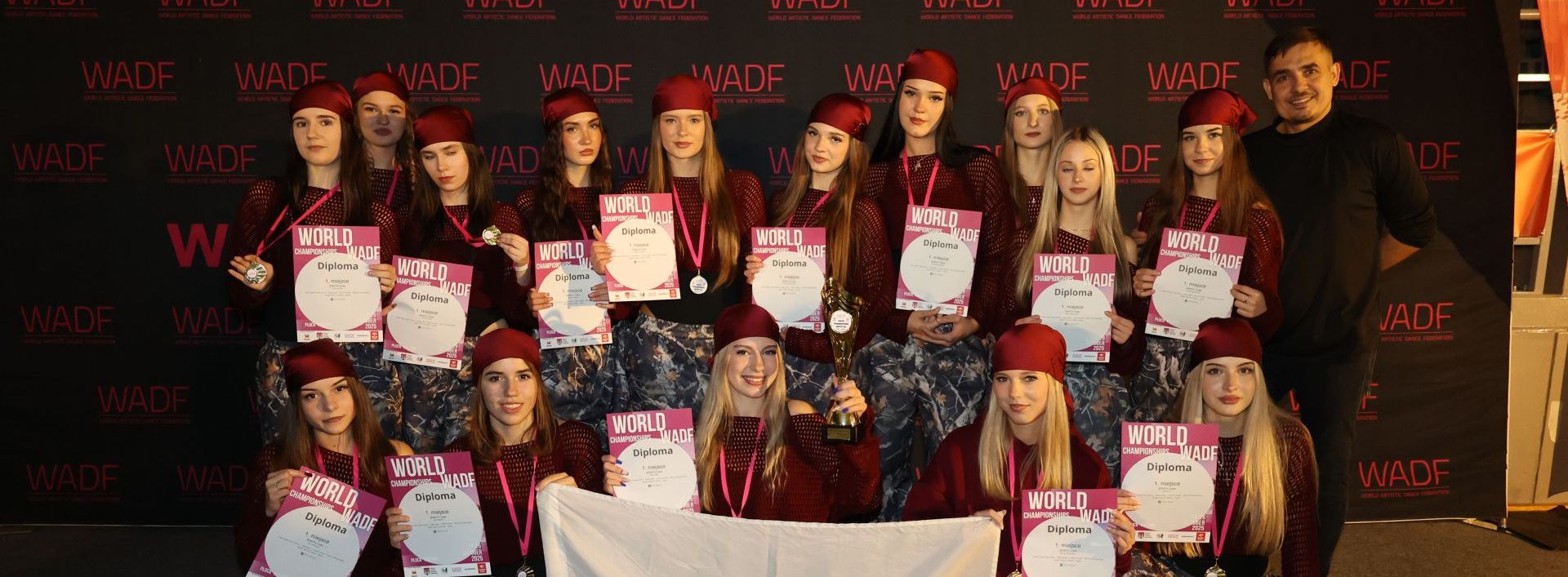 AT Dance z potrójnym Mistrzostwem Świata [ZDJĘCIA]