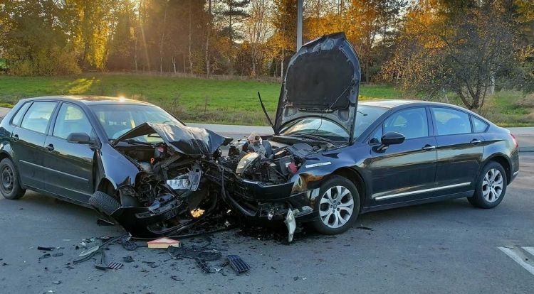Wypadek w Sędziszowie Małopolskim, cztery osoby w szpitalu 1 - Polskie Radio Rzeszów Wypadek w Sędziszowie Małopolskim, cztery osoby w szpitalu