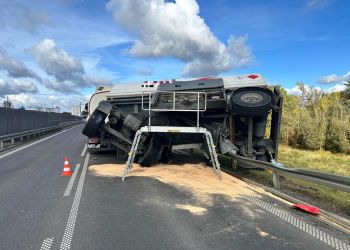 Wypadek cysterny w Stalowej Woli. Ruch był zablokowany przez kilka godzin [AKTUALIZACJA, ZDJĘCIA]