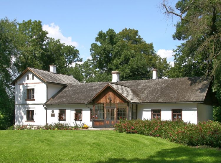 Muzeum Marii Konopnickiej w Żarnowcu z nowymi nabytkami – będzie to uzupełnienie kolekcji