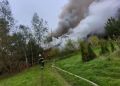 Jedna osoba poparzona w pożarze domu w Hyżnem w powiecie rzeszowskim