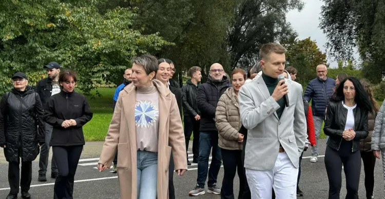 Bachata na Bulwarach w Rzeszowie. Tańczyli mimo deszczu