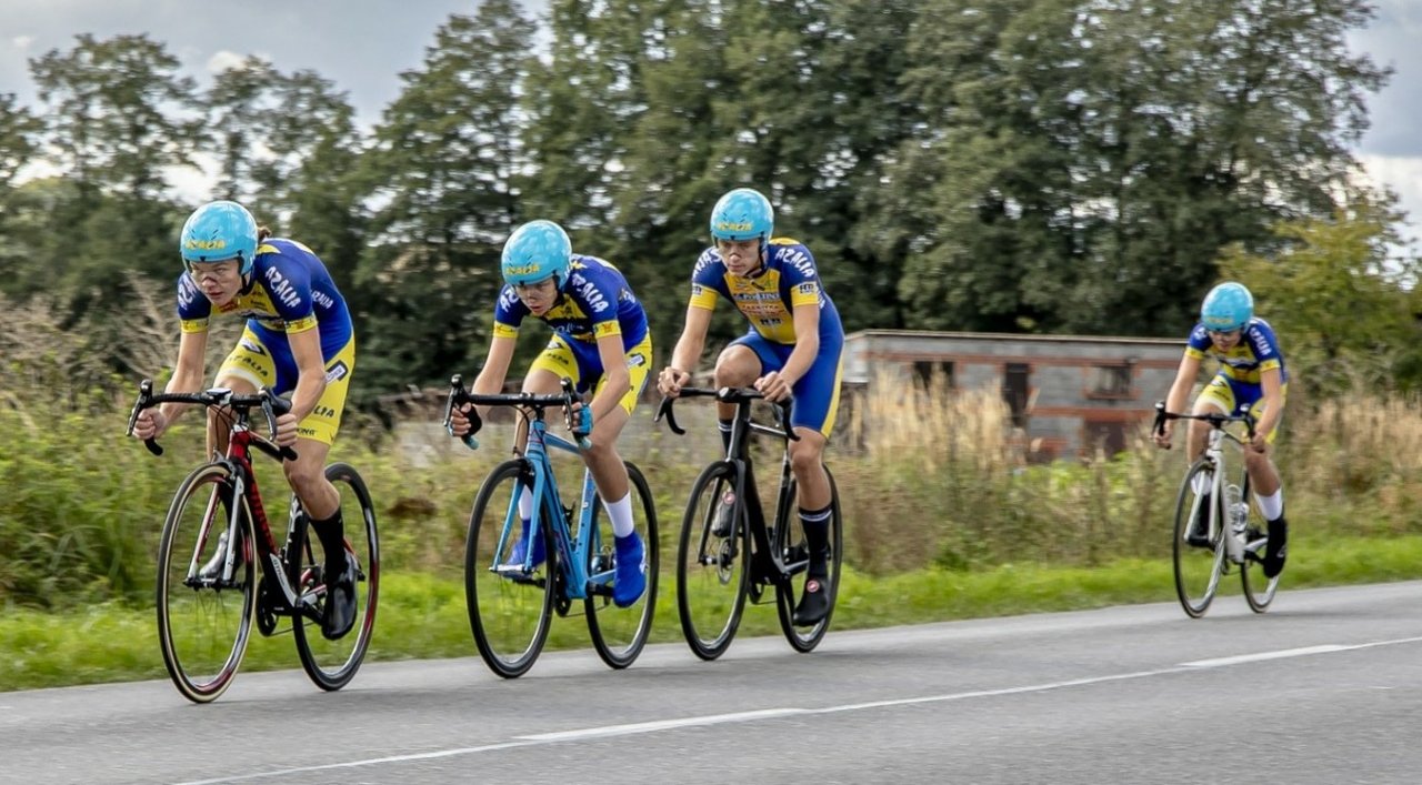 Kolarz z Brzózy Królewskiej zdobył dwa medale na mistrzostwach Polski