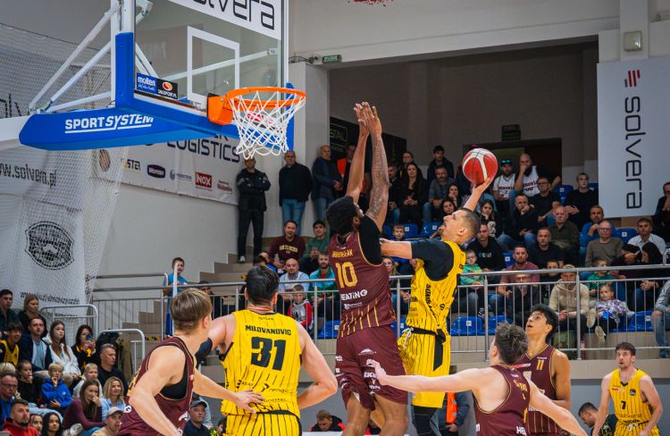 Derby Podkarpacia dla Sokoła! Łańcut pokonuje Resovię w 1. lidze koszykówki [ZDJĘCIA]