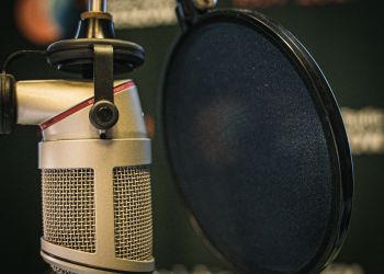 Trwa głosowanie w konkursie Podcast Roku im. red. Janusza Majki