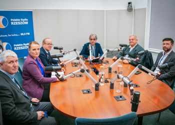 Podkarpacki Panel Polityczny: komentarze do decyzji premiera Tuska ws. przyjmowania migrantów