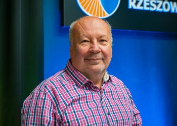 L. Gajos: Społeczeństwo ciągle potrzebuje drogowskazów