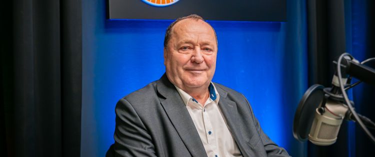 S. Bartman: Rolnik sprzedaje jabłka po złotówce, w sklepie kosztują cztery raz więcej 1 - Polskie Radio Rzeszów S. Bartman: Rolnik sprzedaje jabłka po złotówce, w sklepie kosztują cztery raz więcej