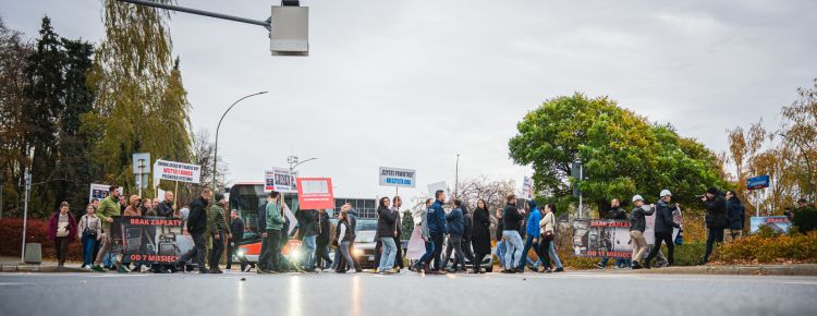 Protest przedsiębiorców w Rzeszowie: brak wypłat z programu „Czyste Powietrze” [ZDJĘCIA]