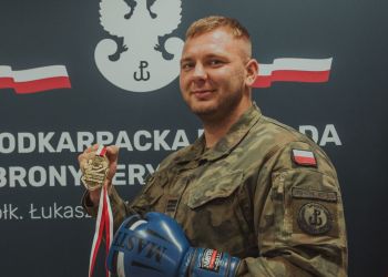 Żołnierz z Rzeszowa mistrzem Polski w kickboxingu. Sukces st. kaprala z podkarpackiej brygady