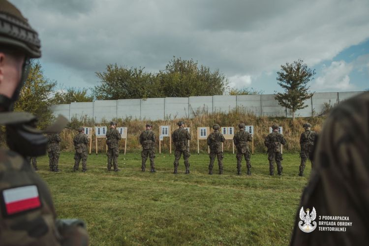 Przysięga żołnierzy 3. Podkarpackiej Brygady Obrony Terytorialnej w Jedliczu