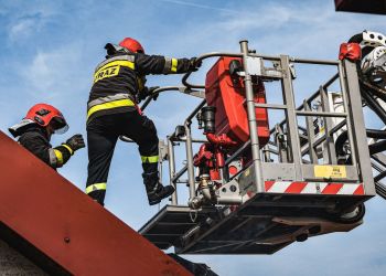 Kilkadziesiąt interwencji straży pożarnej na Podkarpaciu. Powodem silny wiatr [AKTUALIZACJA]