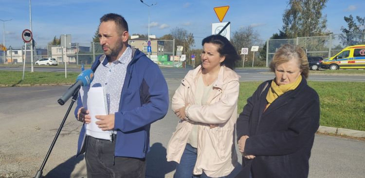 Niebezpieczne skrzyżowanie w Rzeszowie. Mieszkańcy czekają na sygnalizację świetlną 1 - Polskie Radio Rzeszów Niebezpieczne skrzyżowanie w Rzeszowie. Mieszkańcy czekają na sygnalizację świetlną