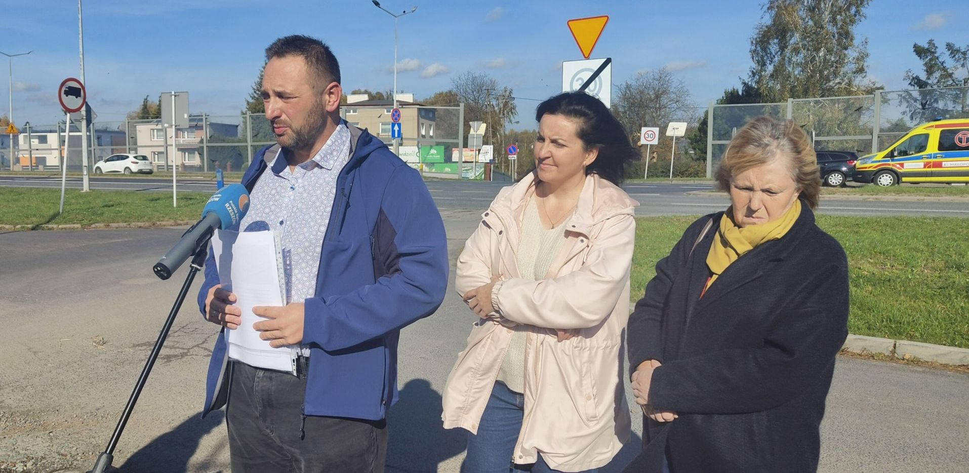 Niebezpieczne skrzyżowanie w Rzeszowie. Mieszkańcy czekają na sygnalizację świetlną