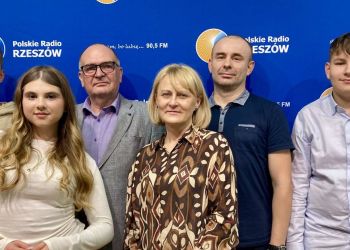 Co uczniowie i nauczyciele myślą o sztucznej inteligencji?