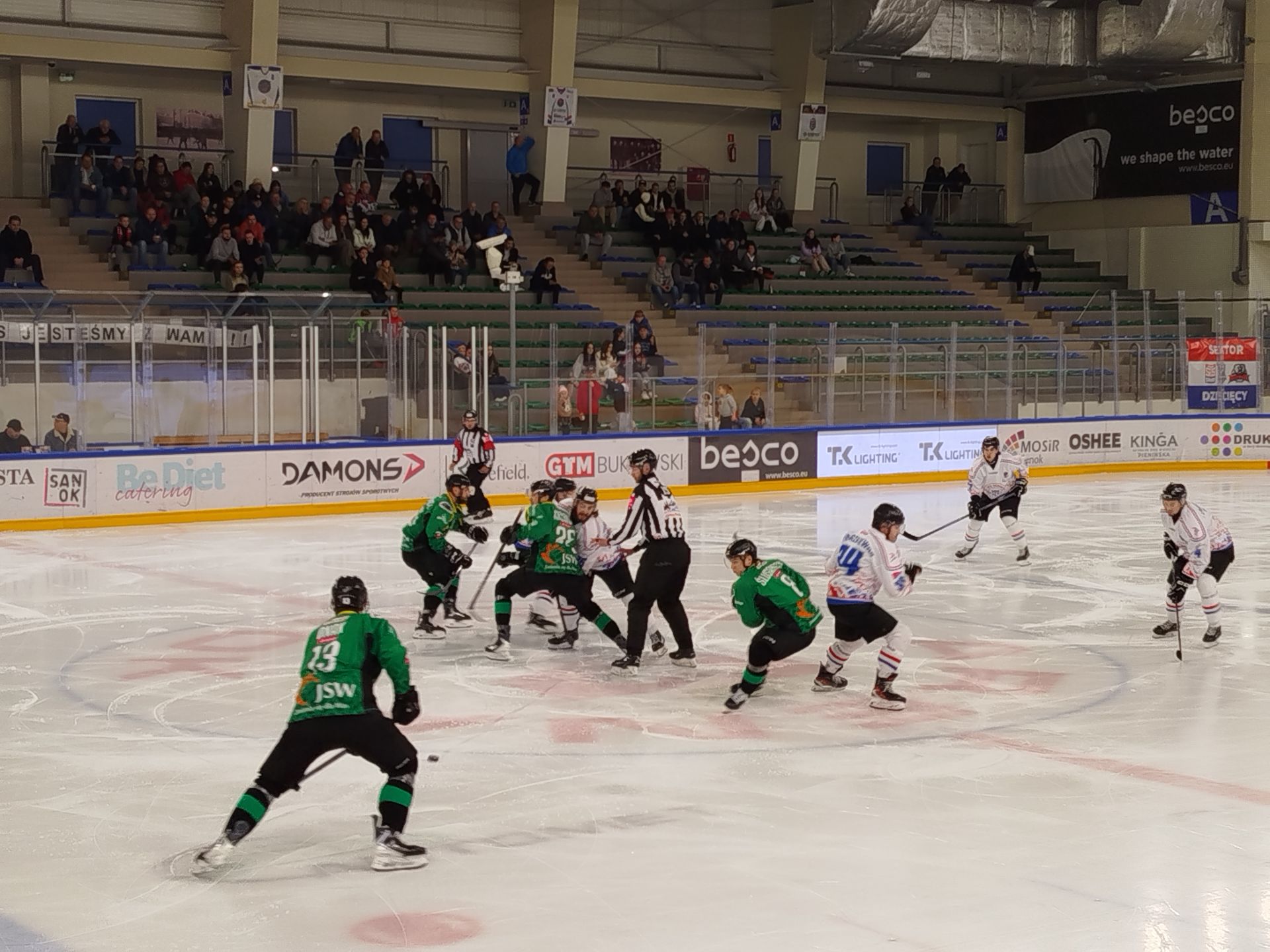 Porażka hokeistów STS Sanok 8 - Polskie Radio Rzeszów Porażka hokeistów STS Sanok