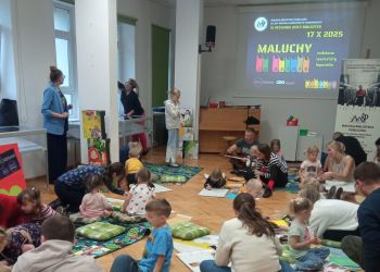 Noc Bibliotek w Tarnobrzegu. Kreatywne warsztaty i spotkanie z pisarką