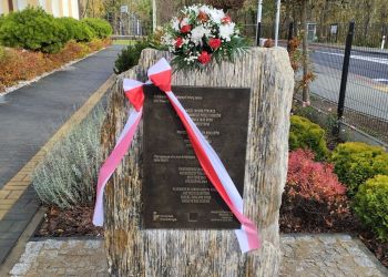 Jakub Tokarz upamiętniony tablicą w Biedaczowie koło Leżajska