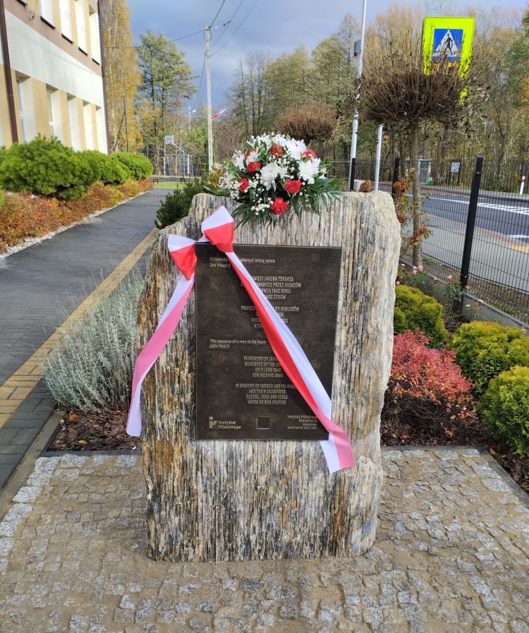 Jakub Tokarz upamiętniony tablicą w Biedaczowie koło Leżajska