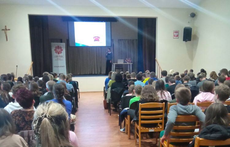 Młodzież mówi „NIE” przemocy i przestępczości. Konferencja w Rudniku nad Sanem