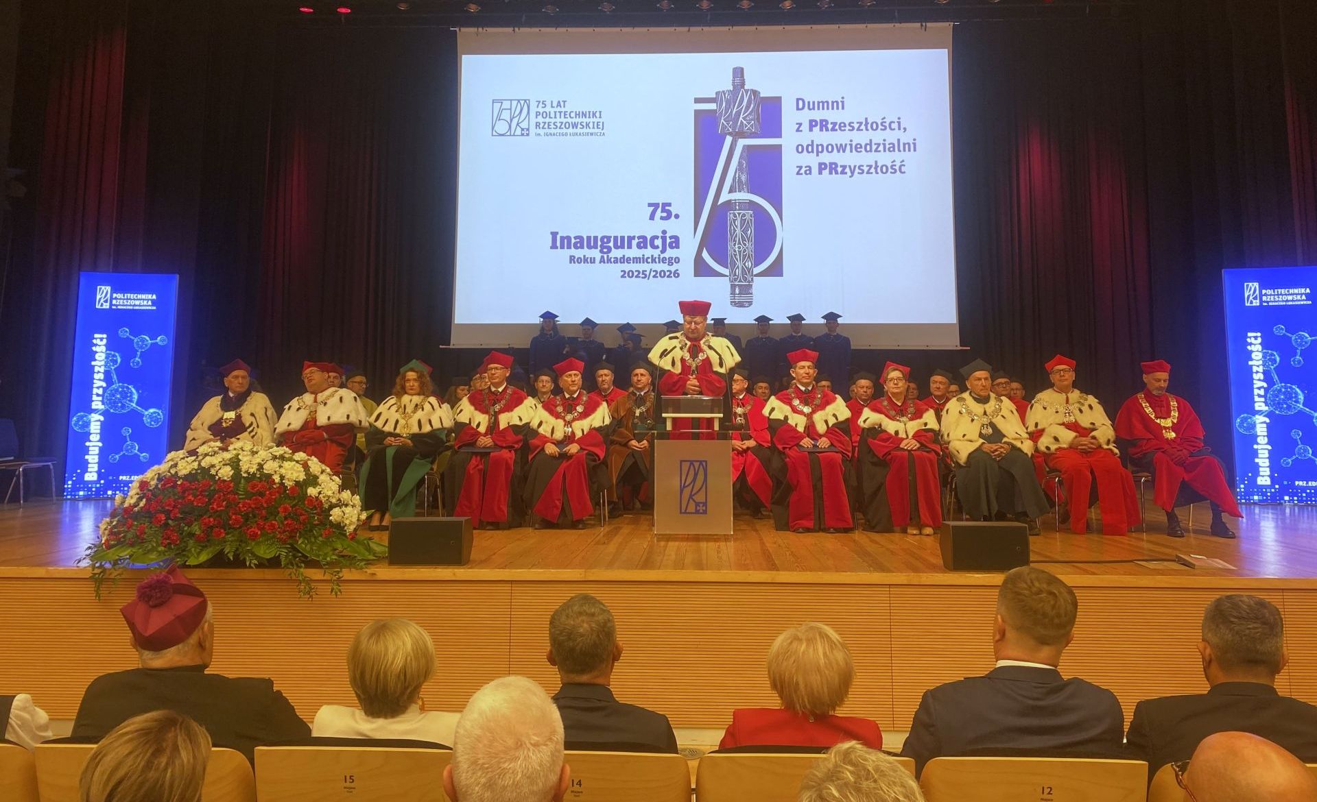Politechnika Rzeszowska rozpoczęła 75. rok akademicki. Ponad 4000 nowych studentów [ZDJĘCIA]