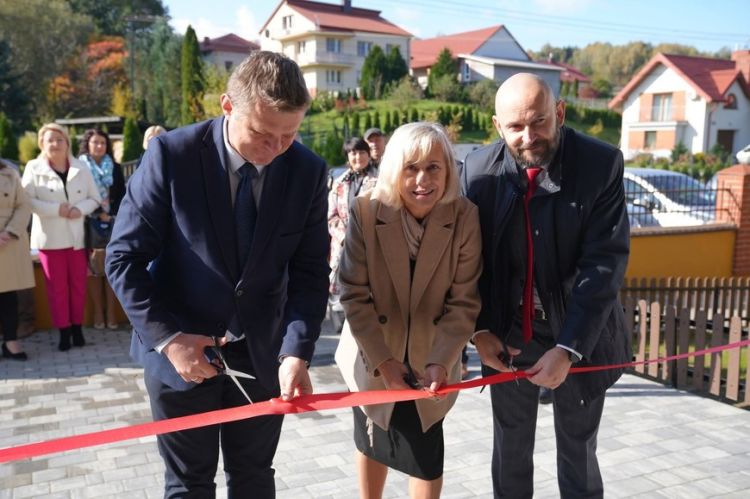 Nowa hala sportowa w Gumniskach. Skorzystają uczniowie, młodzież i seniorzy