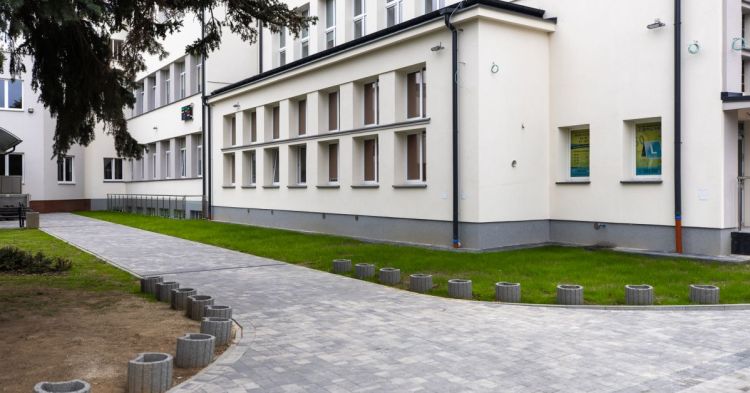 Nowy budynek Zespołu Szkół Elektronicznych w Rzeszowie prawie gotowy