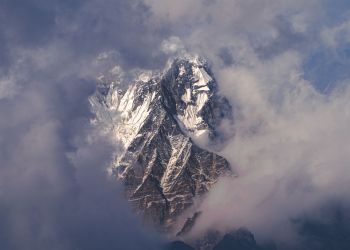 Śnieżyca pod Mount Everestem. Setki osób ewakuowanych