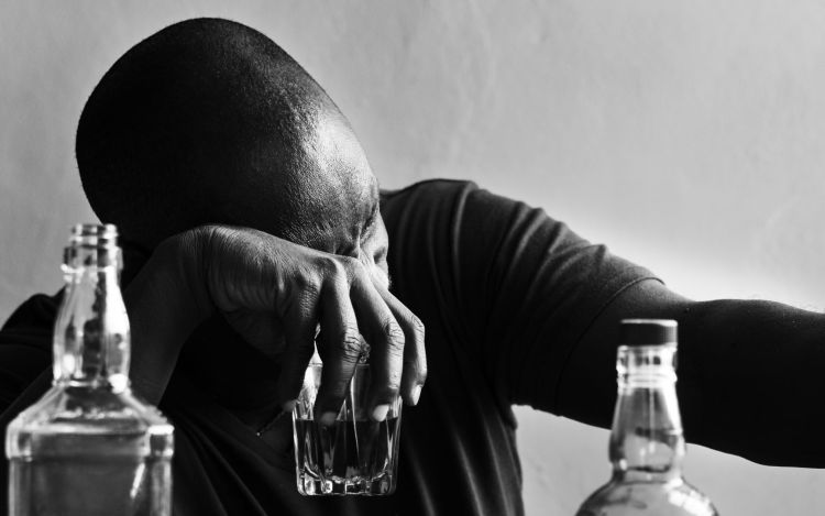 Zidentyfikowano białko, które odgrywa ważną rolę w głodzie alkoholowym 1 - Polskie Radio Rzeszów Zidentyfikowano białko, które odgrywa ważną rolę w głodzie alkoholowym