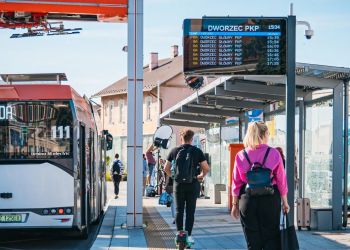 ZTM w Rzeszowie uruchomił dodatkowe kursy autobusów dla odwiedzających cmentarze