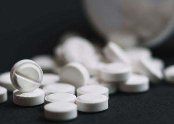 Lekarz i ksiądz wśród zatrzymanych za handel opioidami