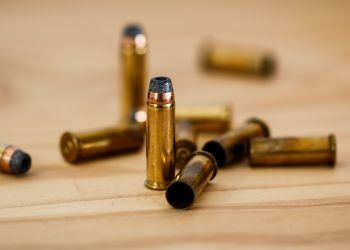 Francuskie Eurenco partnerem dla PGZ i MESKO ws. produkcji amunicji 155 mm