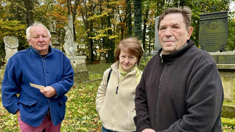 Stary Cmentarz w Rzeszowie nadal w potrzebie [ZDJĘCIA, AUDIO]