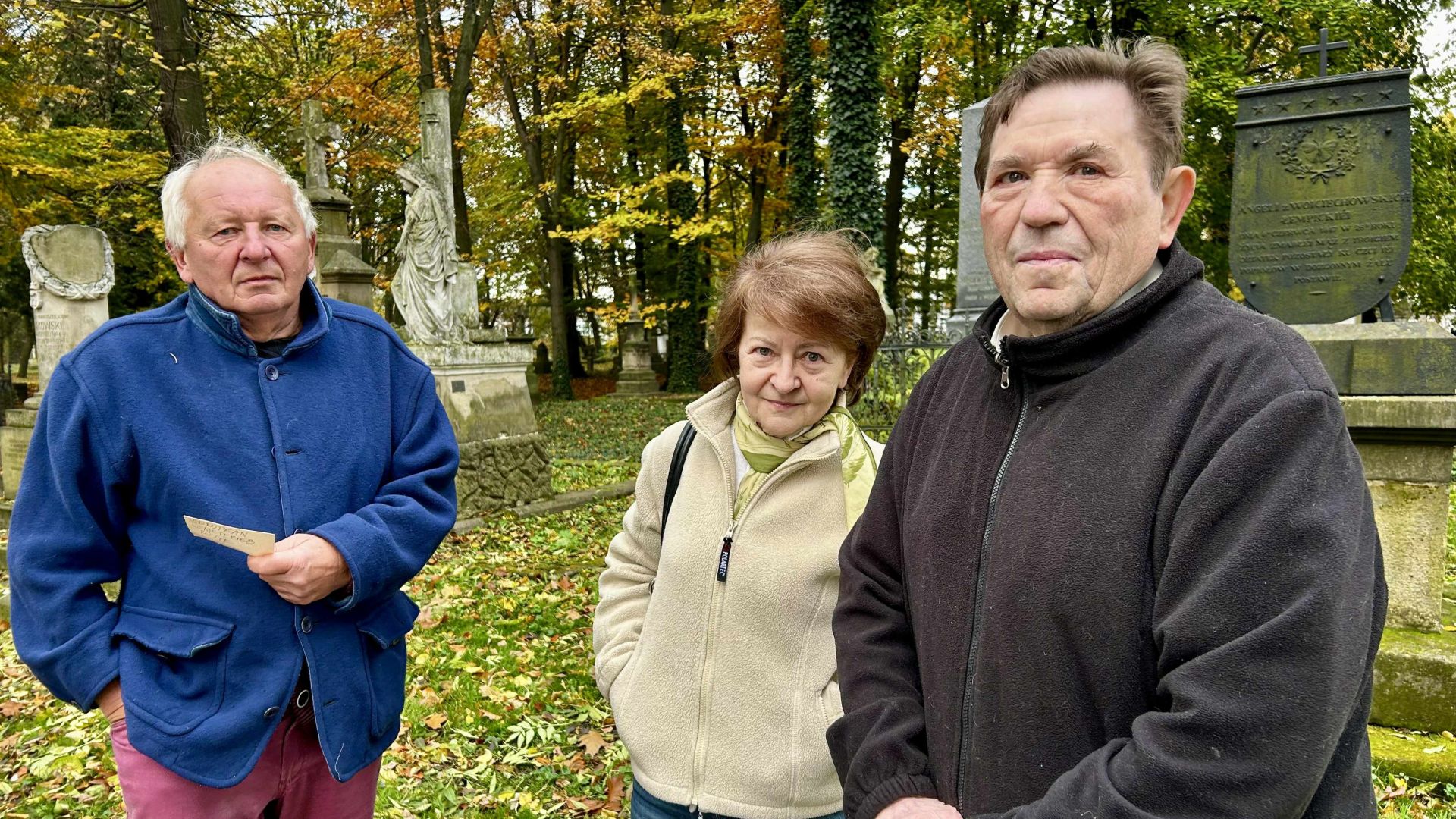 Stary Cmentarz w Rzeszowie nadal w potrzebie [ZDJĘCIA, AUDIO]