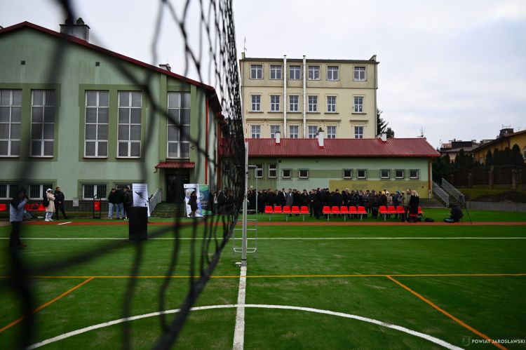 Nowe boisko sportowe w Jarosławiu - Polskie Radio Rzeszów