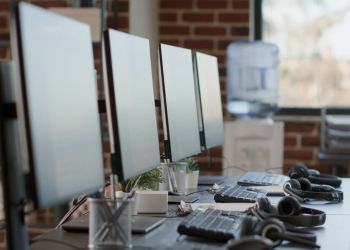 Dlaczego sztuczna inteligencja usztucznia naturę?